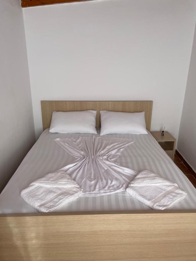 Sea View Apartments فلورا المظهر الخارجي الصورة