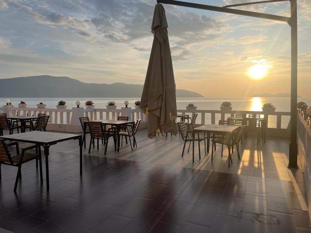 Sea View Apartments فلورا المظهر الخارجي الصورة